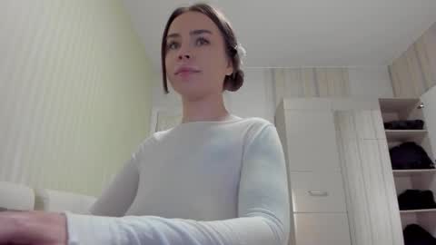 Snapshot of aminaswan_ chatting on 05-21-26, 09:44 Kristina online show from 05-21-26, 09:44