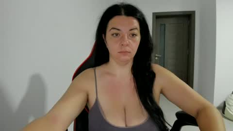 Snapshot of amiraisa chatting on 07-21-26, 02:36 Amiraisa online show from 07-21-26, 02:36
