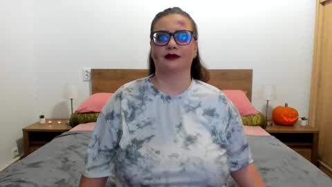 Amira Vyxen online show from 10-26-25, 08:04