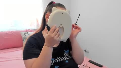 Amira Vyxen online show from 06-17-26, 07:44
