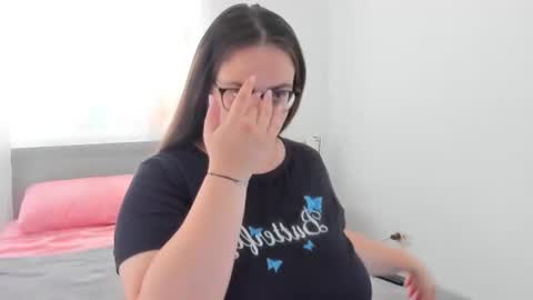 Amira Vyxen online show from 06-22-26, 07:27