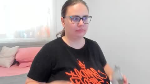 Amira Vyxen online show from 06-23-26, 07:17