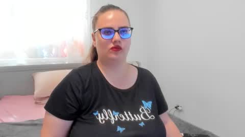 Amira Vyxen online show from 06-24-26, 05:28