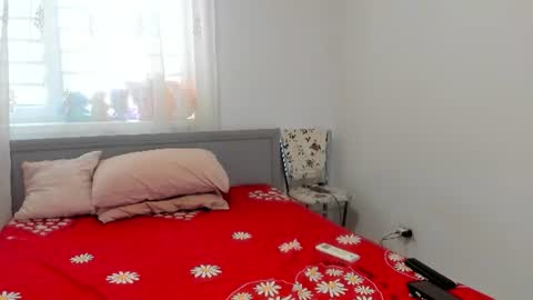Amira Vyxen online show from 07-20-26, 08:50