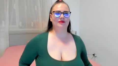 Amira Vyxen online show from 07-31-26, 08:41