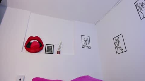 hi guys im ariani ill be off till december 1st for vacation if u want u can add me on snapchat by bio and talk or play there online show from 01-09-25, 06:04