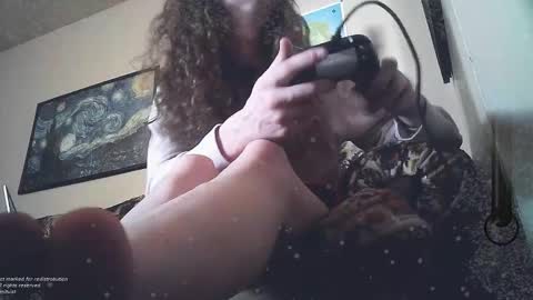 Snapshot of amituist chatting on 12-22-25, 04:48 amituist online show from 12-22-25, 04:48