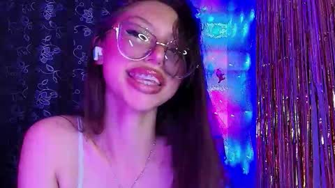 Snapshot of ammeliejoy chatting on 12-19-25, 11:01 Ammelie online show from 12-19-25, 11:01