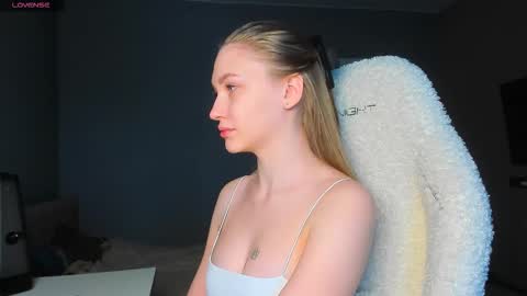 Snapshot of ammi_bliss chatting on 11-21-25, 03:27 Ammi online show from 11-21-25, 03:27