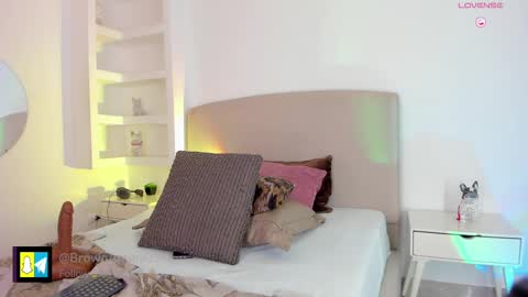 Snapshot of ammy_brown_ chatting on 02-27-25, 01:59 AMMY online show from 02-27-25, 01:59