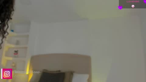 Snapshot of ammy_brown_ chatting on 10-14-25, 07:58 AMMY online show from 10-14-25, 07:58