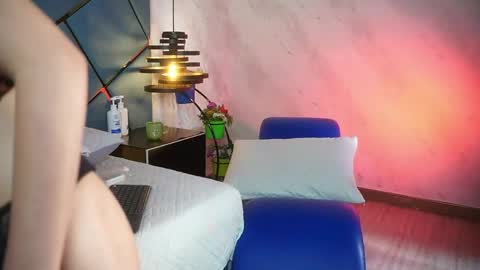 ammy durand online show from 04-29-26, 07:20