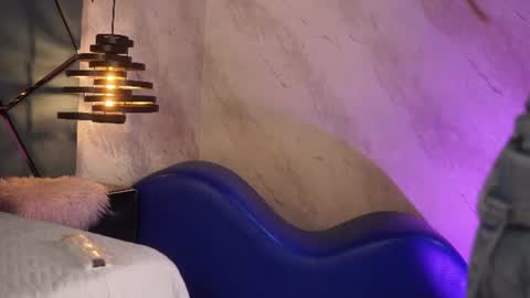 ammy durand online show from 06-30-26, 07:37