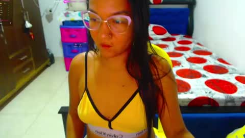 Snapshot of ammy_ronan chatting on 07-11-26, 01:52 IM AMMY online show from 07-11-26, 01:52