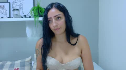 A M M Y  online show from 04-04-26, 11:40