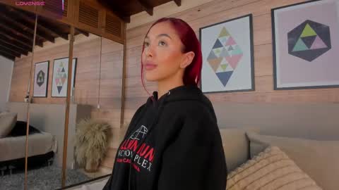 Snapshot of ammyscott1 chatting on 09-30-25, 11:21 Ammy Scott online show from 09-30-25, 11:21