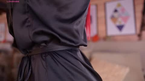 Snapshot of ammyscott1 chatting on 10-26-25, 10:25 Ammy Scott online show from 10-26-25, 10:25