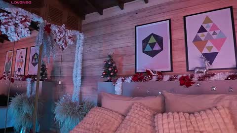 Snapshot of ammyscott1 chatting on 12-18-25, 07:42 Ammy Scott online show from 12-18-25, 07:42