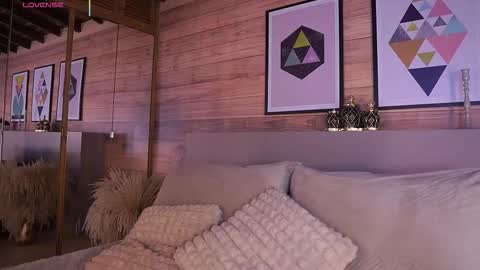 Snapshot of ammyscott1 chatting on 01-18-26, 07:39 Ammy Scott online show from 01-18-26, 07:39