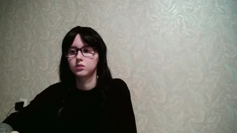 Snapshot of amomira chatting on 10-28-25, 04:05 Amomira online show from 10-28-25, 04:05