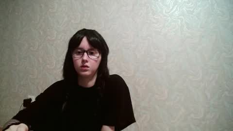 Snapshot of amomira chatting on 12-17-25, 04:13 Amomira online show from 12-17-25, 04:13