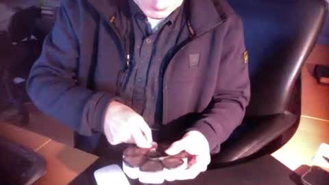 Snapshot of amor2200 chatting on 12-11-24, 08:04 Amor2200 online show from 12-11-24, 08:04