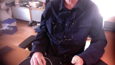 Snapshot of amor2200 chatting on 11-17-25, 09:59 Amor2200 online show from 11-17-25, 09:59