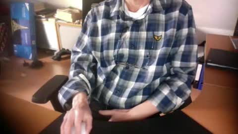 Snapshot of amor2200 chatting on 01-19-26, 08:40 Amor2200 online show from 01-19-26, 08:40