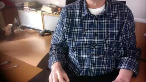 Snapshot of amor2200 chatting on 03-09-26, 08:29 Amor2200 online show from 03-09-26, 08:29