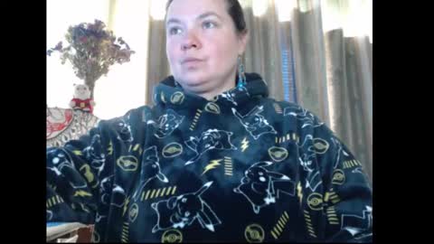 amorelara online show from 10-19-25, 07:53