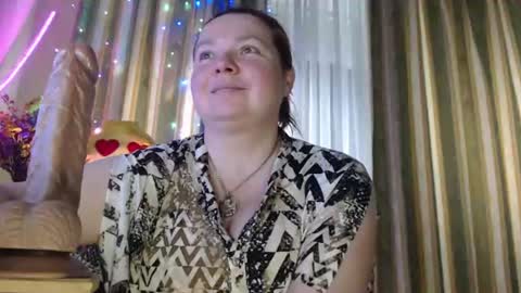 Snapshot of amorelara chatting on 06-10-26, 08:24 amorelara online show from 06-10-26, 08:24