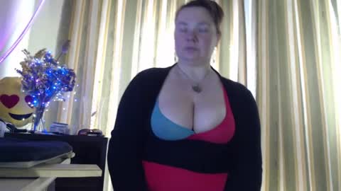 Snapshot of amorelara chatting on 06-15-26, 05:31 amorelara online show from 06-15-26, 05:31