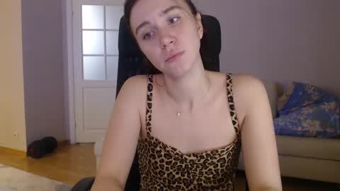 Snapshot of amoremeoww chatting on 02-18-25, 04:16 miss unforgettable online show from 02-18-25, 04:16