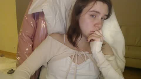 Snapshot of amoremeoww chatting on 02-25-25, 07:14 miss unforgettable online show from 02-25-25, 07:14