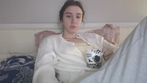 miss unforgettable online show from 11-11-25, 06:46