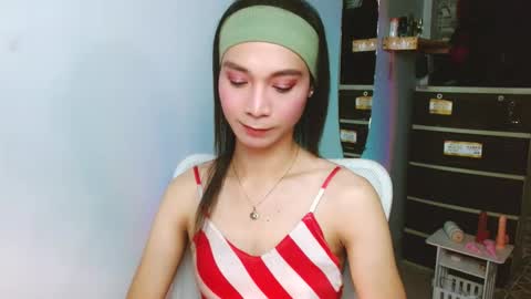 Tina online show from 10-17-25, 06:32