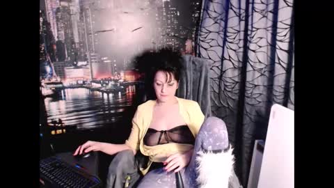 Sarah online show from 01-13-26, 05:18