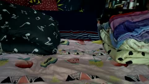 Snapshot of amuy_amuy chatting on 03-04-25, 10:46 Amuy online show from 03-04-25, 10:46