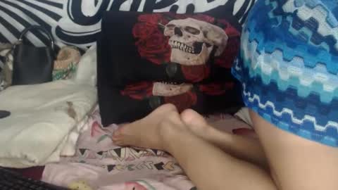 Snapshot of amuy_amuy chatting on 11-13-25, 09:36 Amuy online show from 11-13-25, 09:36