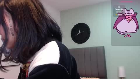 Snapshot of amy__adams1 chatting on 11-12-25, 04:35 Amy 3 online show from 11-12-25, 04:35