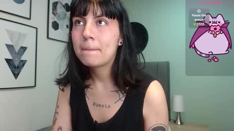 Snapshot of amy__adams1 chatting on 12-19-25, 04:41 Amy 3 online show from 12-19-25, 04:41