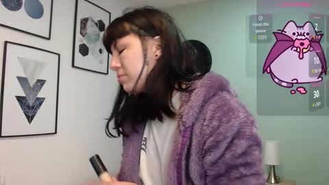 Snapshot of amy__adams1 chatting on 02-17-26, 04:09 Amy 3 online show from 02-17-26, 04:09