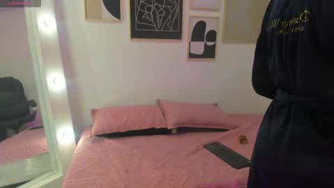 Amy online show from 03-10-26, 12:43