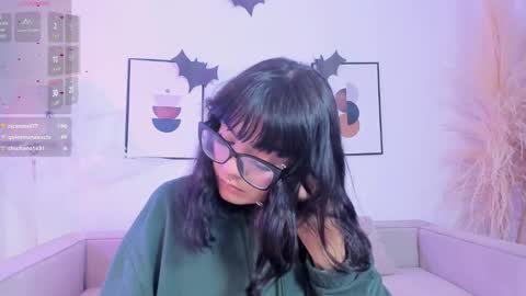 Snapshot of amy_lit chatting on 10-21-25, 08:31 Hello I am Allison Welcome to my room and let is have a good time together whith me online show from 10-21-25, 08:31