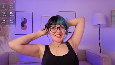 Snapshot of amy_lit chatting on 01-13-26, 06:35 Hello I am Allison Welcome to my room and let is have a good time together whith me online show from 01-13-26, 06:35