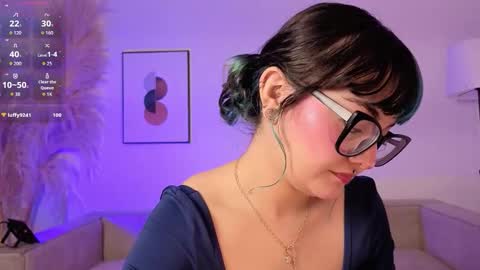 Snapshot of amy_lit chatting on 01-14-26, 02:12 Hello I am Allison Welcome to my room and let is have a good time together whith me online show from 01-14-26, 02:12