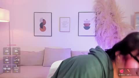 Snapshot of amy_lit chatting on 02-11-26, 02:33 Hello I am Allison Welcome to my room and let is have a good time together whith me online show from 02-11-26, 02:33