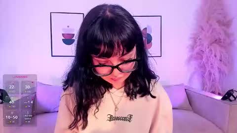 Snapshot of amy_lit chatting on 03-11-26, 06:25 Hello I am Allison Welcome to my room and let is have a good time together whith me online show from 03-11-26, 06:25