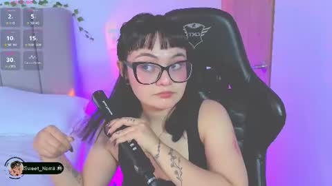 Hello I am Allison Welcome to my room and let is  have a good time together whith me online show from 08-04-26, 09:39