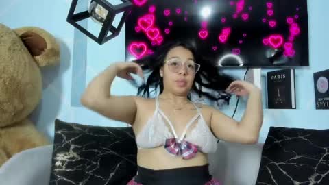Snapshot of amy_noa chatting on 05-02-26, 12:48 Emy Noa online show from 05-02-26, 12:48